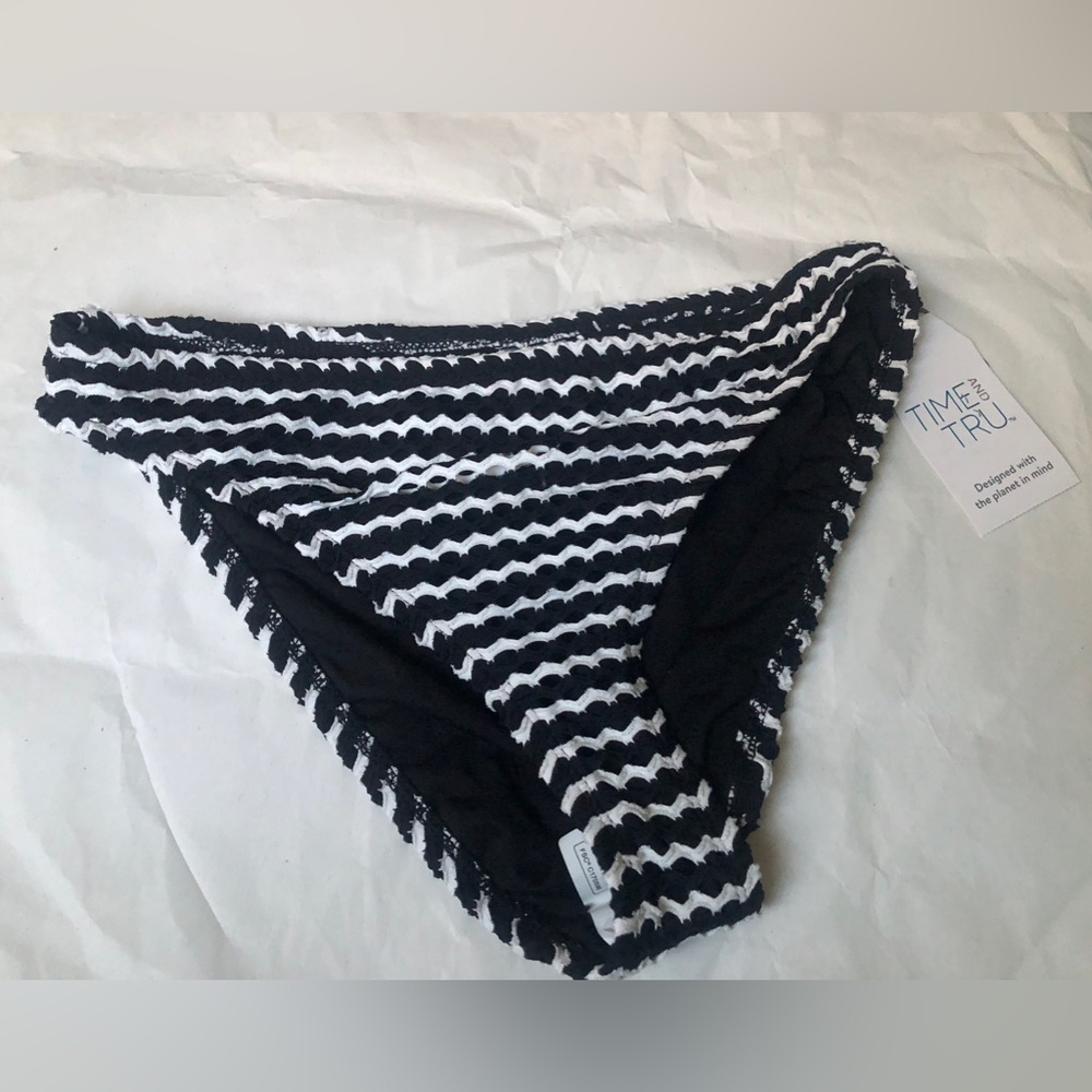 Textured Mid-Rise Bikini Bottom S
